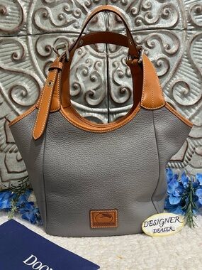 DOONEY & BOURKE Patterson Penelope Shoulder Bag Gray Natural Tan EUC!